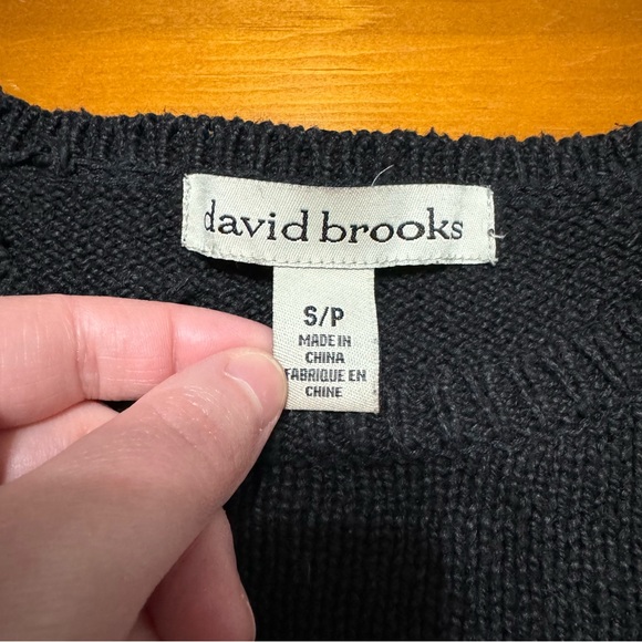 Vintage Santa Sweater - Picture 7 of 9